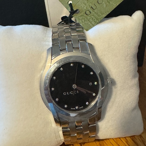 Gucci G Class Collection stainless steel bracelet watch 38mm 12 Diamonds